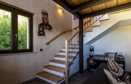 RIVESTIMENTO MOD. MONIA GRADINO + CORNICE
