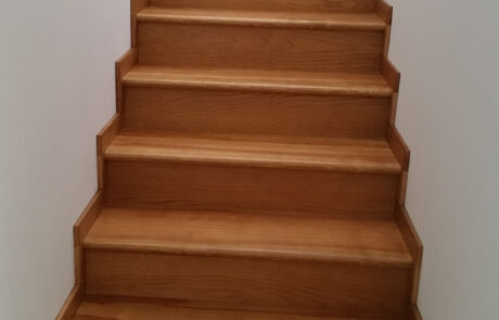 RIVESTIMENTO MOD. VANESSA GRADINO + SOTTOGRADO + BATTISCOPA RAMPANTINO (4)